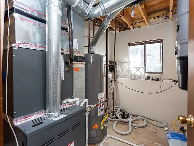7673 Safari Cir — Photo 33