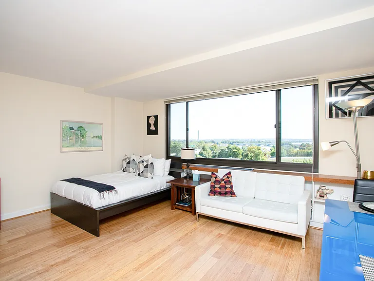 River Place South Apt. #422.