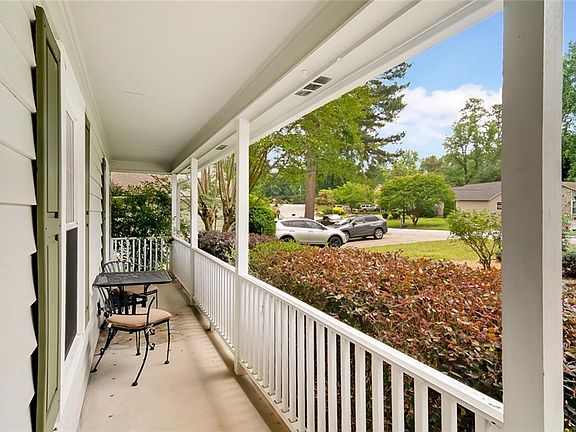 3rd image of 971 Sunnybrook Dr
