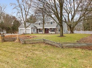 W319N785 Cobblestone Ct, Delafield, WI 53018