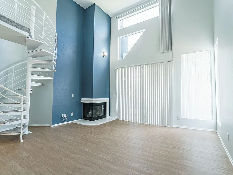 4532 Murietta Ave — Photo 31