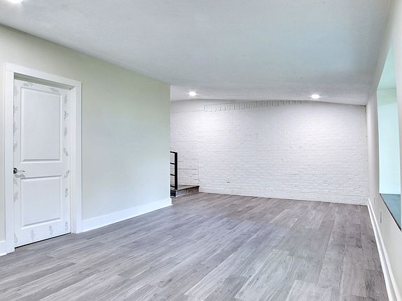 3rd image of 5708 Flamingo Ct