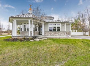 2 Swan Ln, Tay, ON L0K 1R0