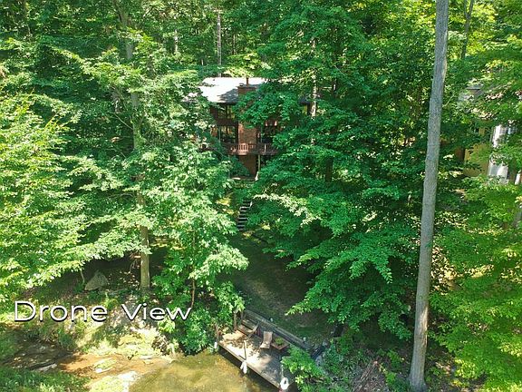 5th image of 721 Valleywood Heights Dr