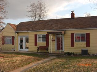 984 E Penning Ave, Wood River, IL 62095