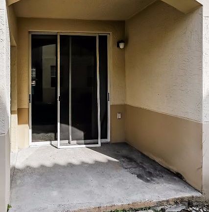 5th image of 701 SW 148th Ave APT 105