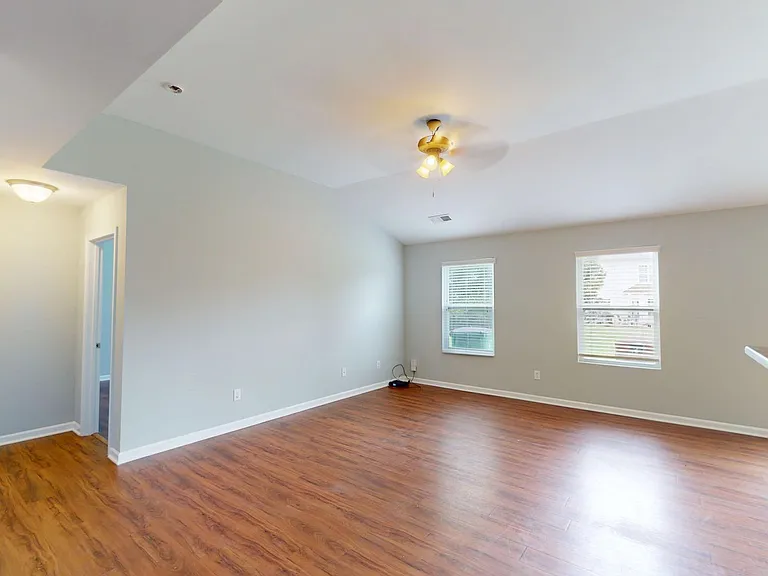 10612 Kempsford Dr — Photo 15