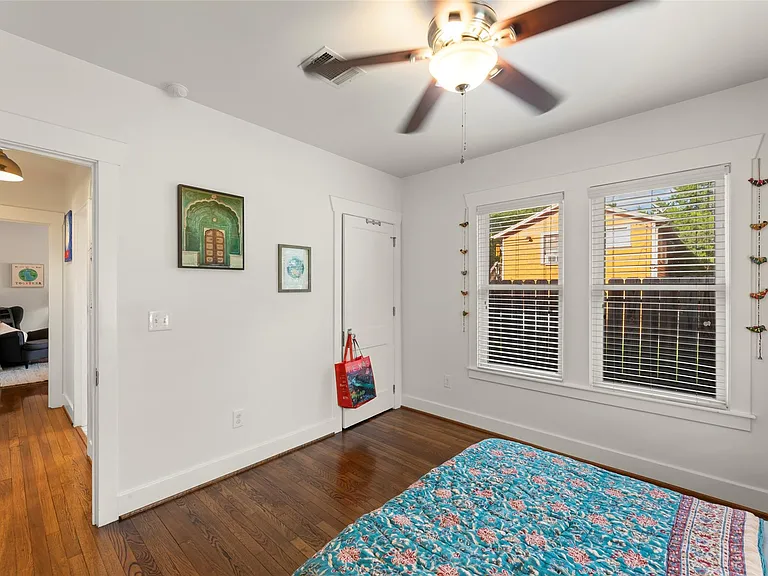 817 Gale St — Photo 23