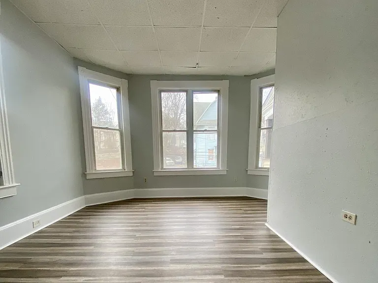 15 Ridgewood St #2 — Photo 4