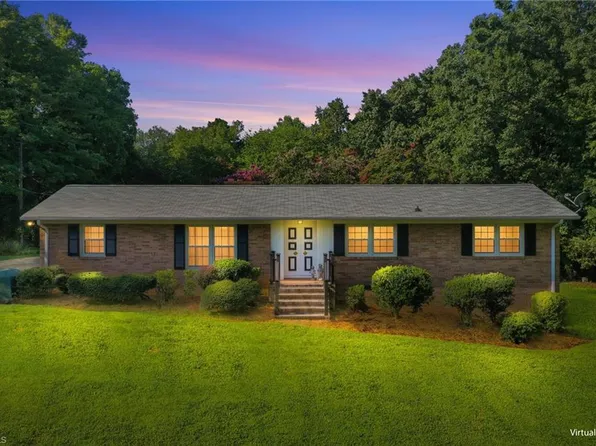 3822 Quail Run Ln, Burlington, NC 27215