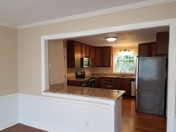 5th image of 7450 Summertown Ct