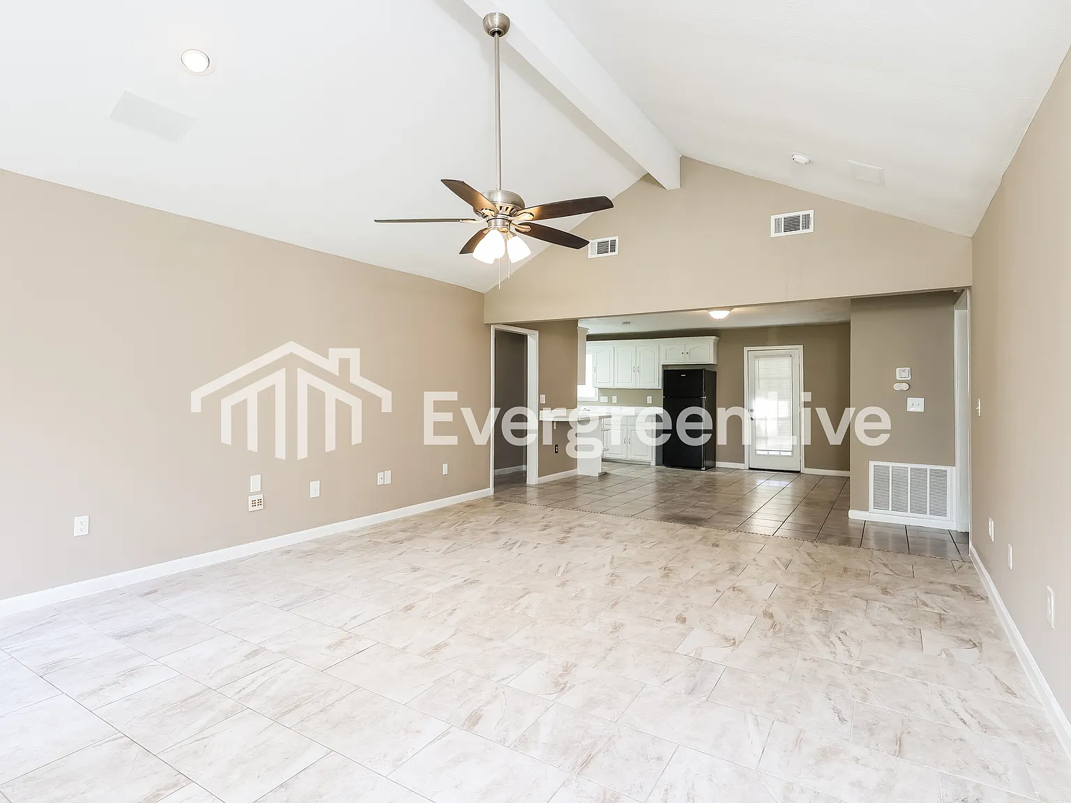3 bed, 2.0 bath, 2054 sqft, $1,945 — Photo 4