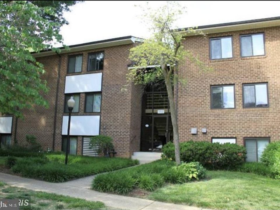 1st image of 1441 Northgate Sq Unit 12B