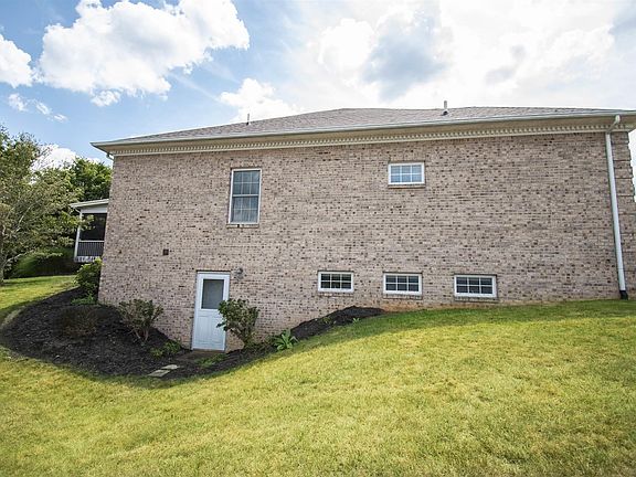 4th image of 6968 Kingsmill Ct