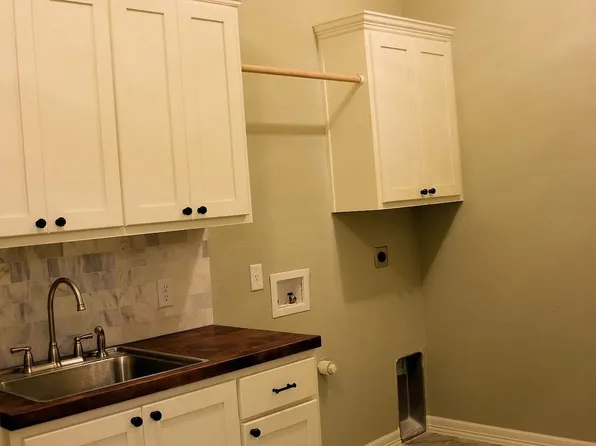 684 Acorn Dr, New Braunfels, TX 78130