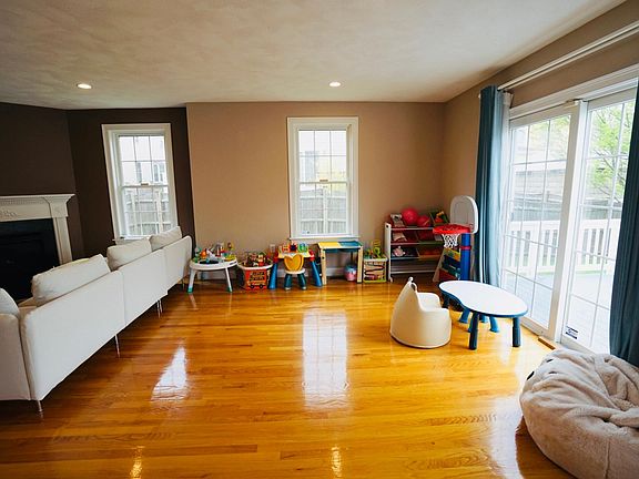 1st Floor - Living Room