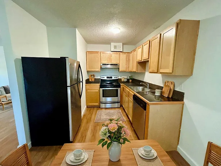 Antilles Apartments — Photo 36