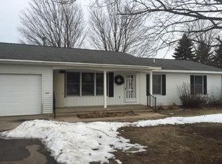 1074 Piccadilly Rd, Traverse City, MI 49685