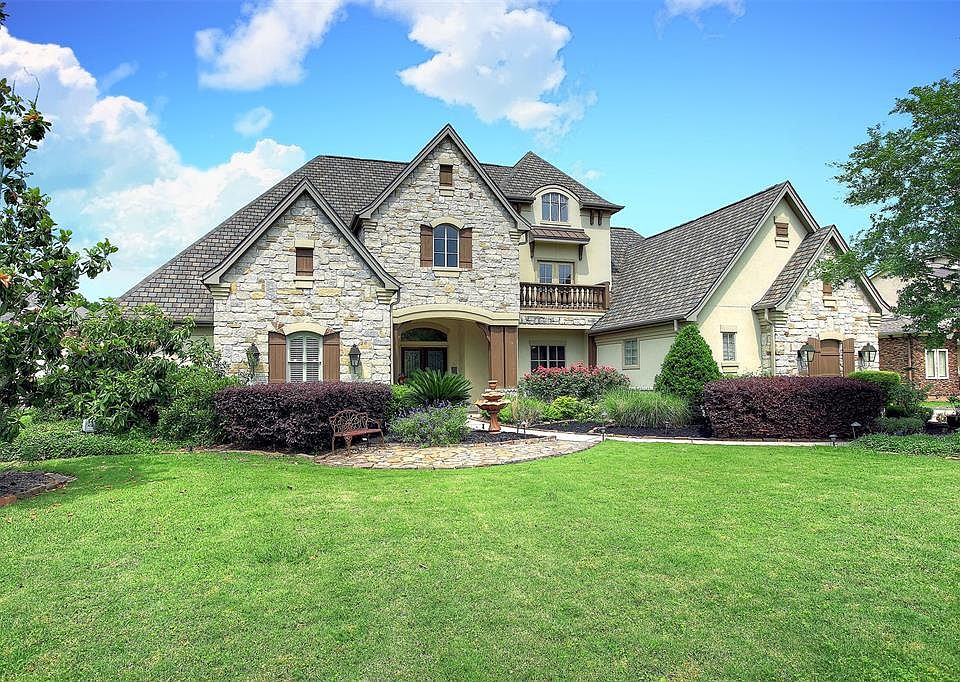 1st image of 12702 Hunters Canyon Ln