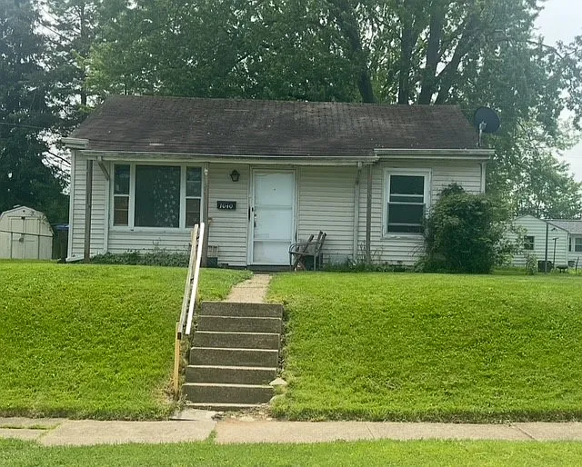 1040 March St photo 1