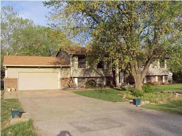 8300 S Hancock Dr, Derby, KS 67037