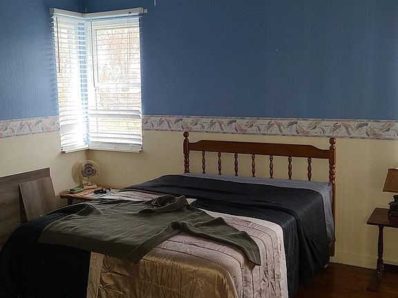 5th image of 1162 Joseph St
