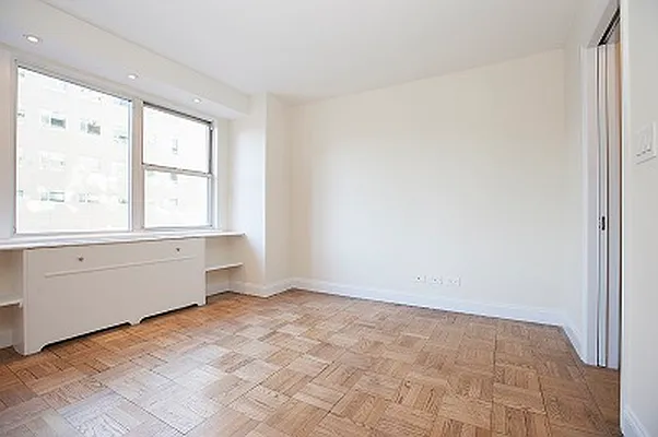 Rented by Buchbinder & Warren | media 10