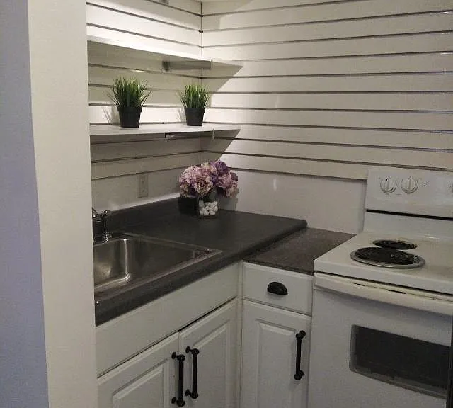 585 Elmwood Dr NE — Photo 20