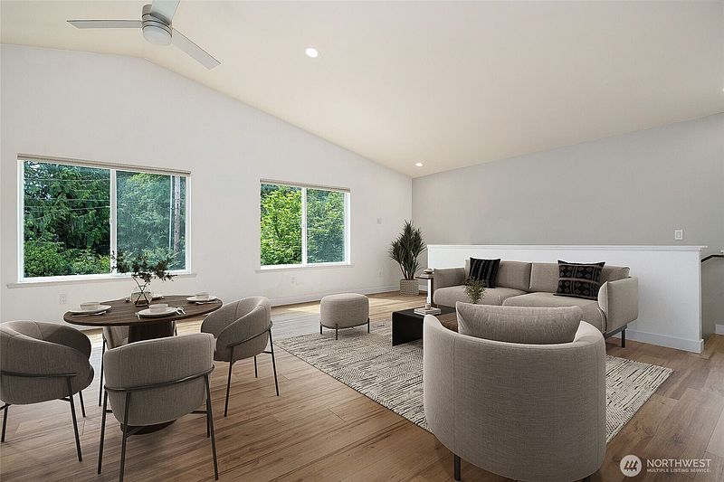 3rd image of 16330 Dogwood Lane