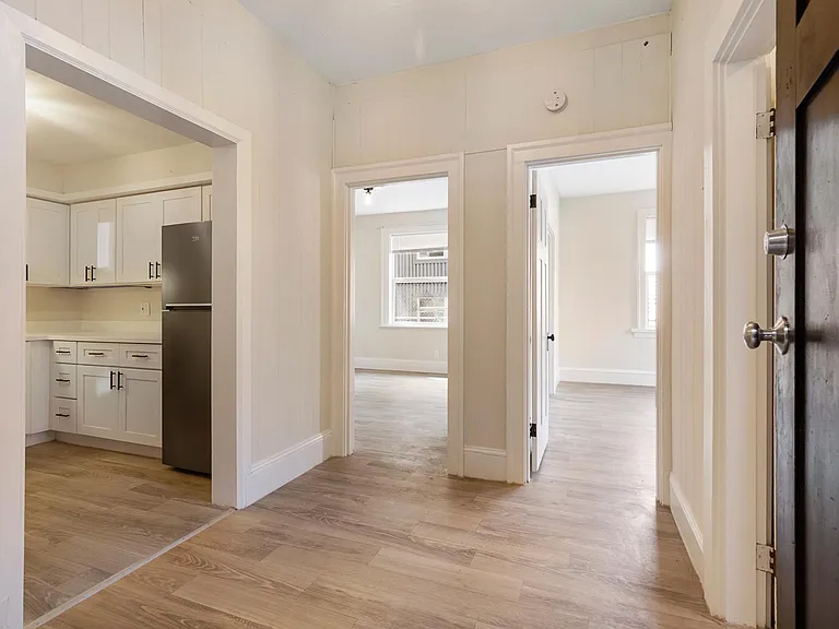 1633 Boylston Ave — Photo 11