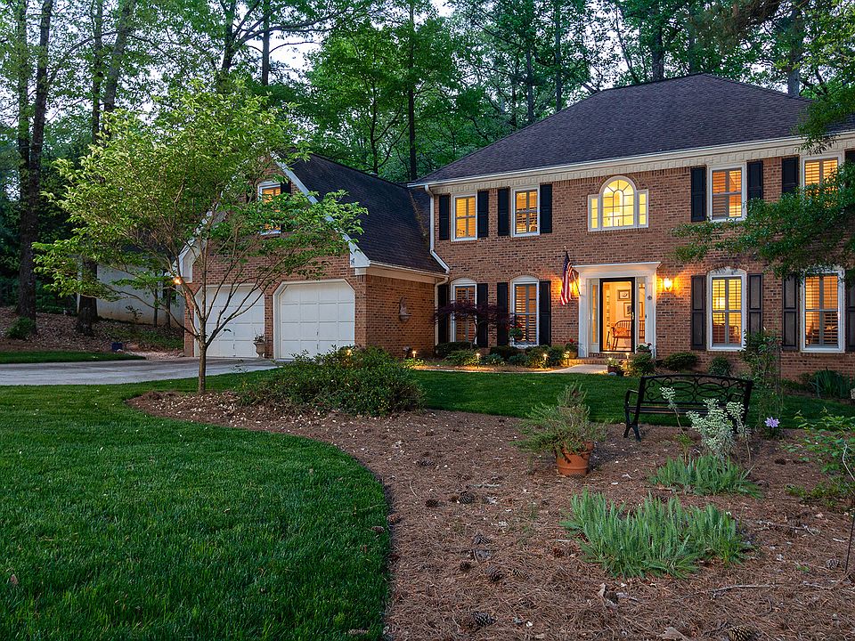 Elegant Living in Alpharetta