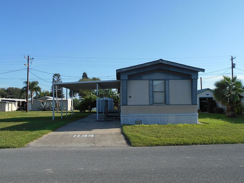 2nd image of 1701 N International Blvd