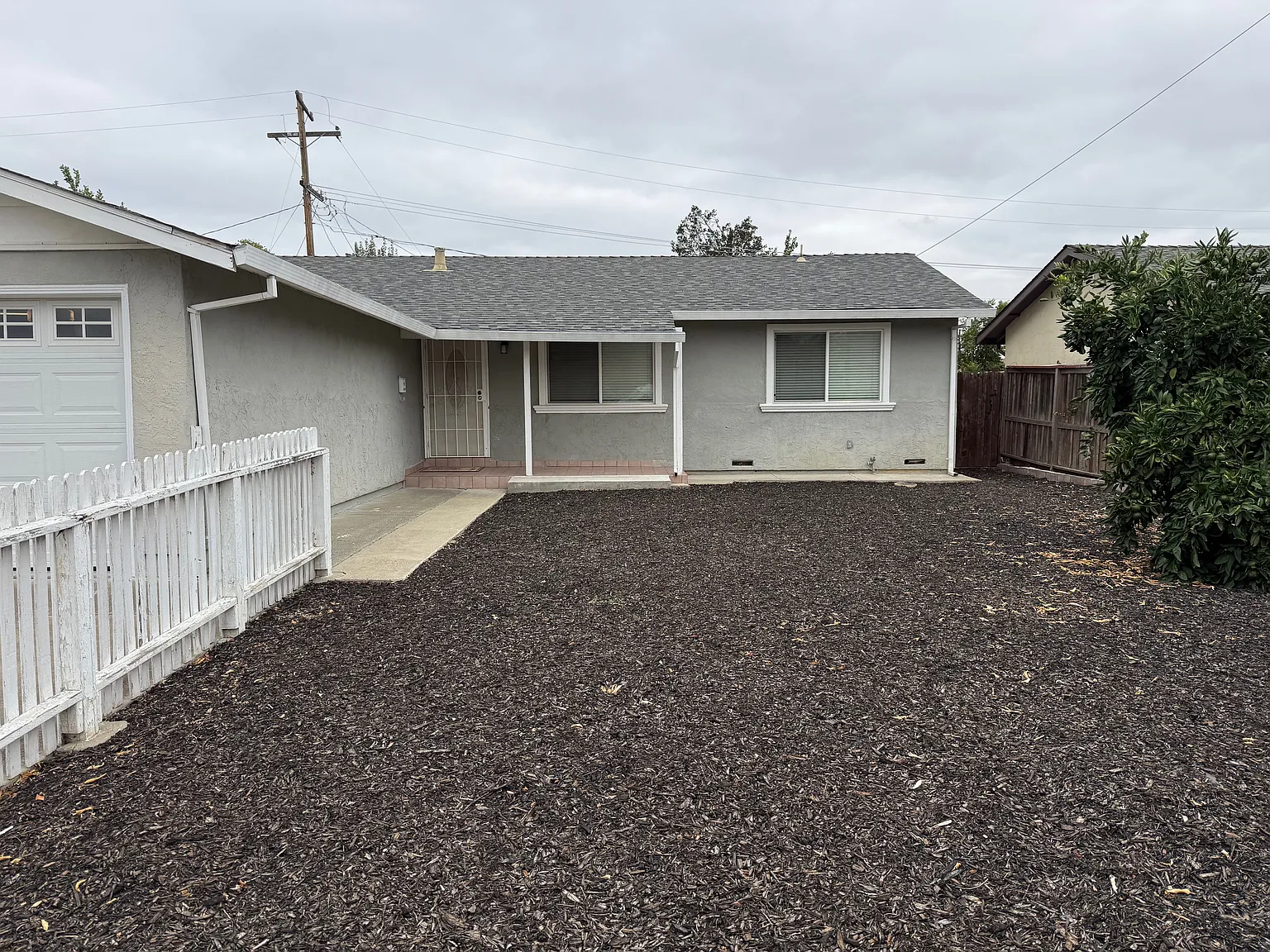 3 bed, 1296 sqft, $2,850 — Photo 2