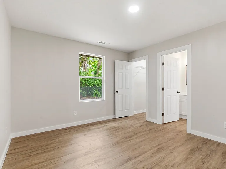 402 S Frisco #B — Photo 10
