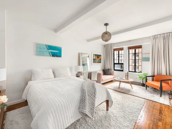 201 West 16th Street image 1 of 8