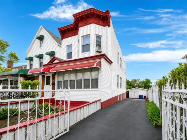 4521 Carpenter Avenue, Bronx, NY 10470