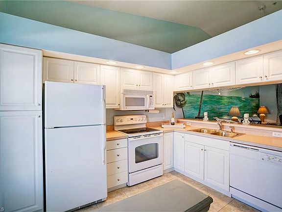 4th image of 375 Stella Maris DR N #2806