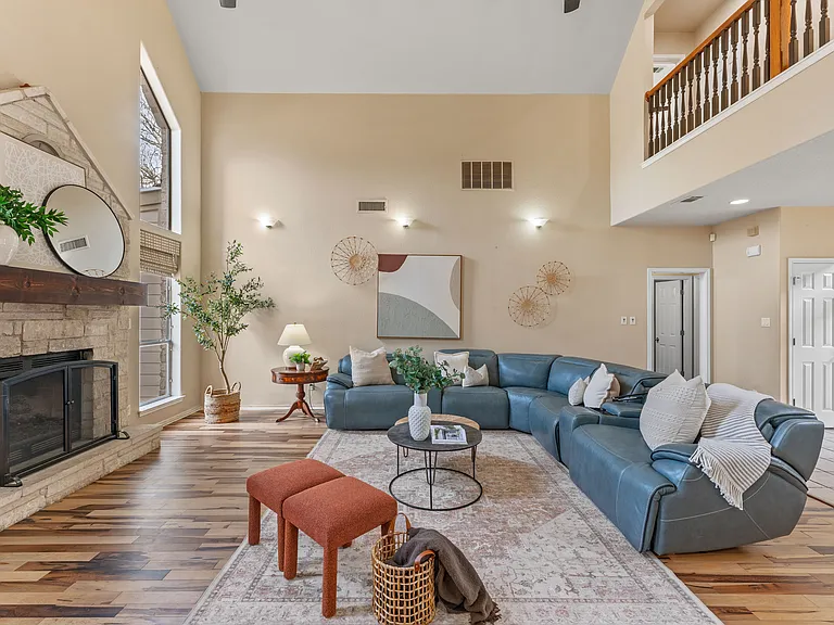 1060L Great Oaks — Photo 9