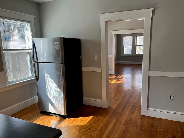 113 Sherwood St #3R — Photo 16