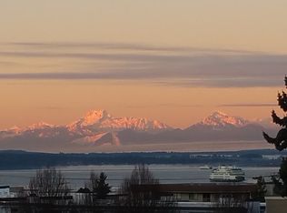 416 Daley St #1-B, Edmonds, WA 98020