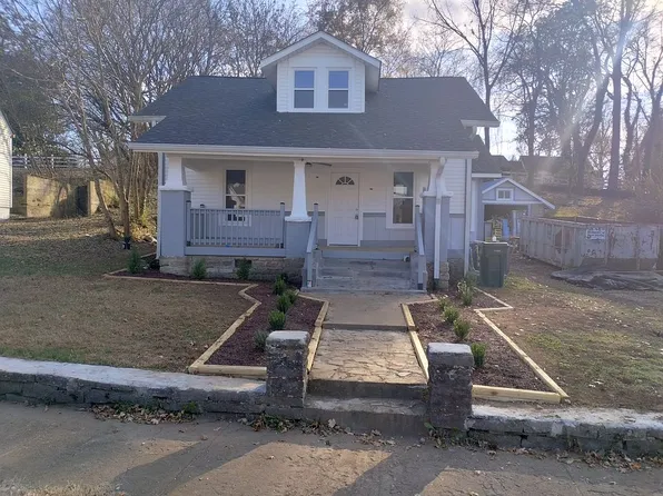 335 E Washington St, Pulaski, TN 38478