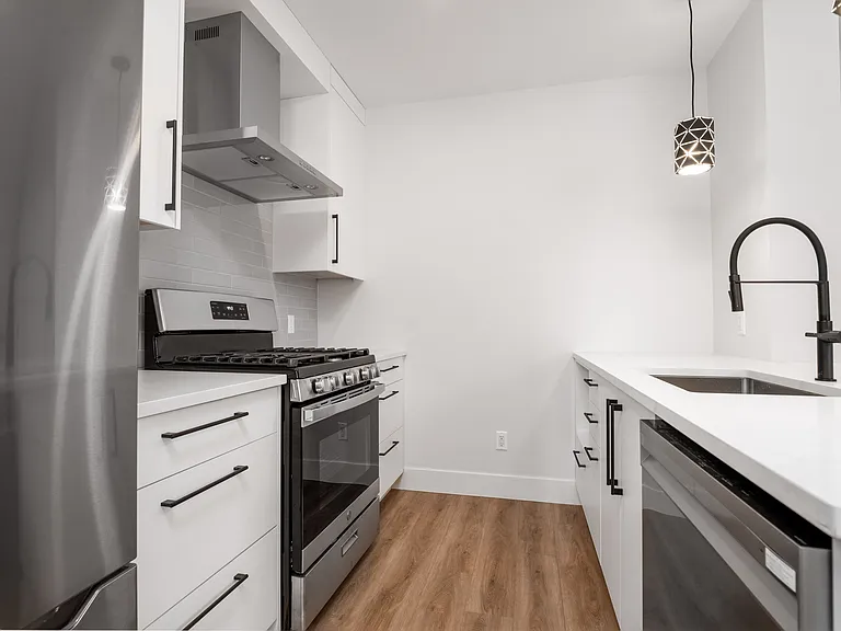 85 Rosemount Ave #C — Photo 7