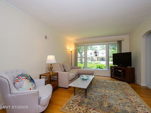 3rd image of 5327 Grove St