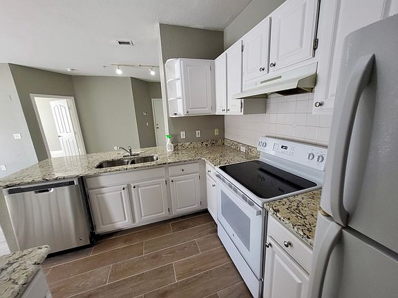 4th image of 2549 Maitland Crossing Way Unit 108