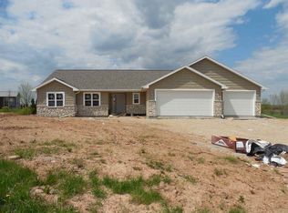 205 Aubrey Ct, New London, WI 54961