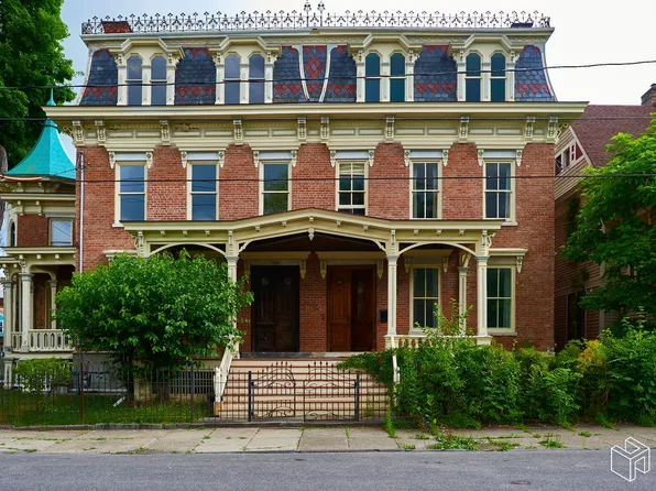 320 Allen St, Hudson, NY 12534