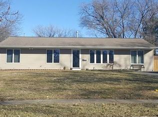 28 Cranston Rd, Kendall Park, NJ 08824