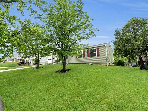 3rd image of 1364 Karahill Dr