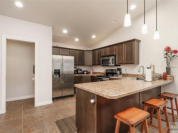 5th image of 3835 Avenue C