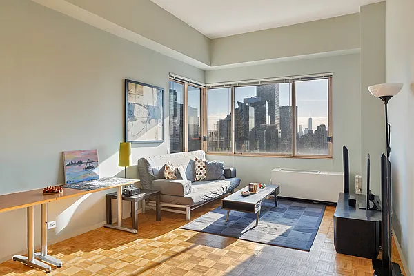 Rented by Kian Realty | media 23